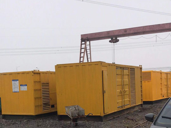 路南100kw柴油发电机组每小时油耗？