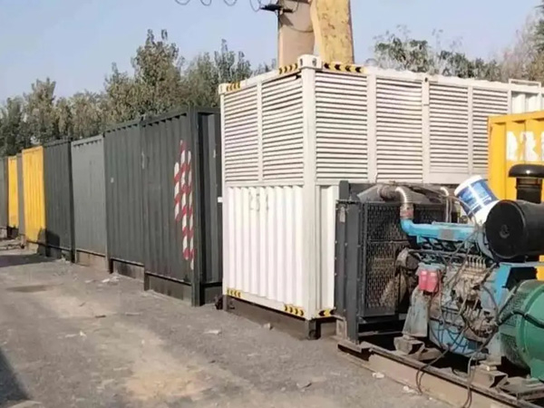 路南200KW柴油发电机机组每小时油耗是多少？